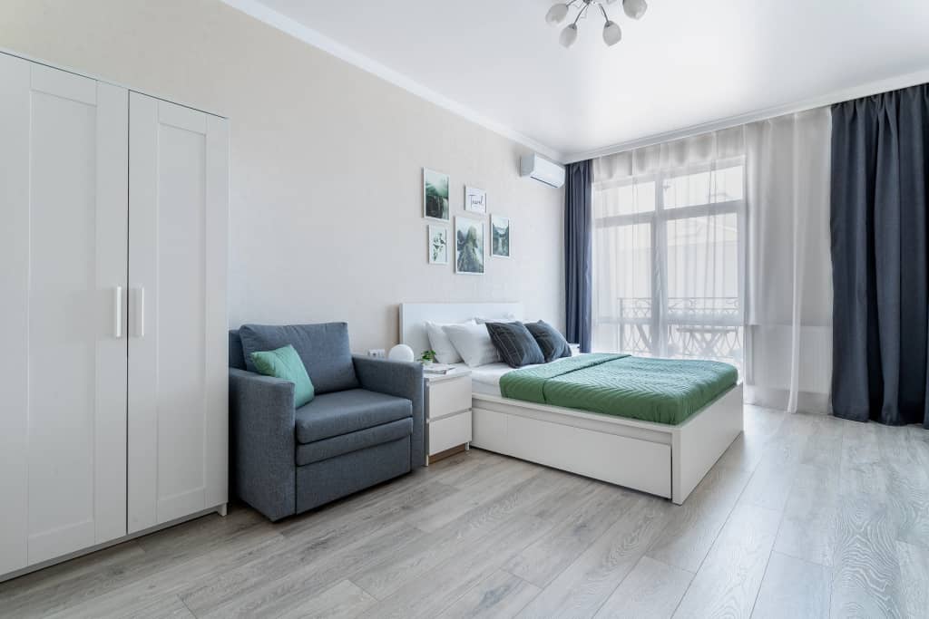 Апартаменты Светлые Уютные на Первой Береговой Линии от Home Group apartments: фото 4