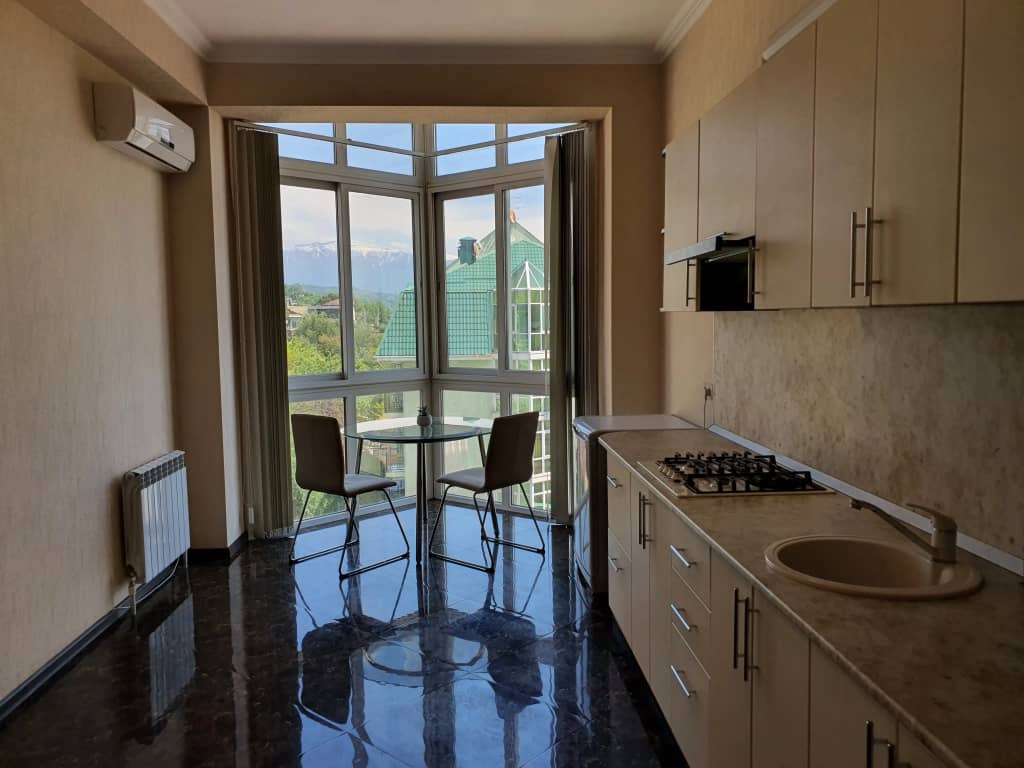 Апартаменты Уютная 1к Квартира на Мира от HomeHotelSochi: фото 5