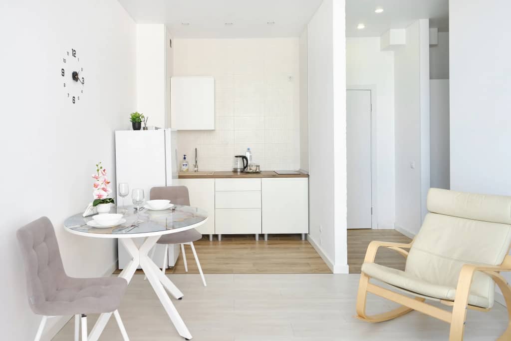 Апартаменты RentPlaza c панорамным видом в центре на Большакова: фото 6