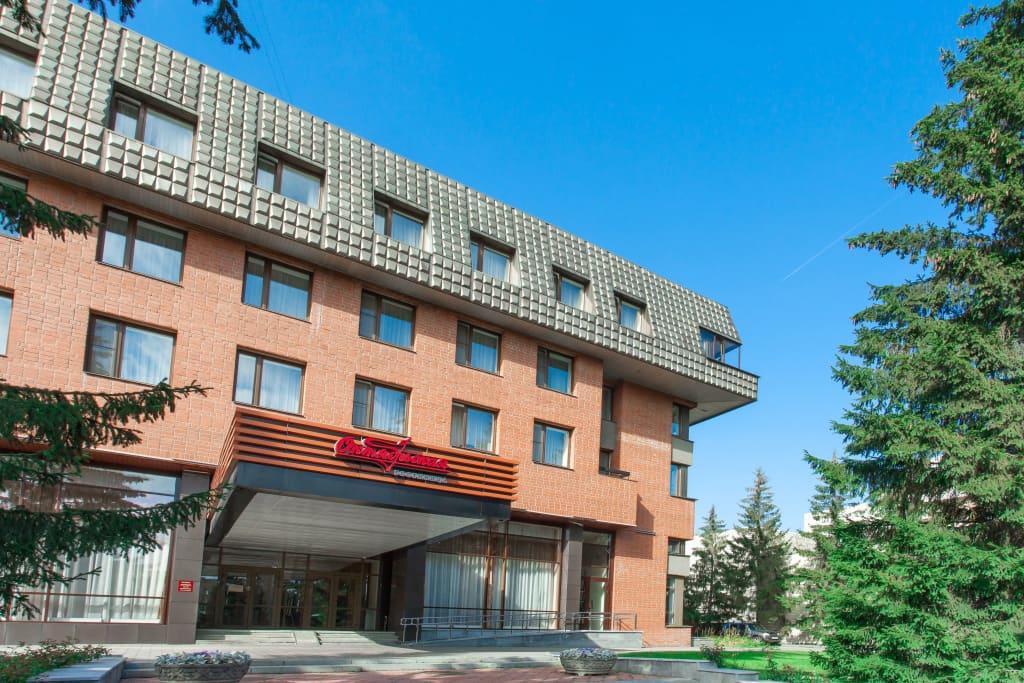 Гостиница Октябрьская фото