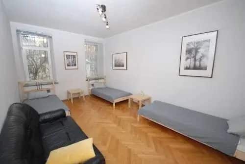 Iris Hostel: главное фото 1