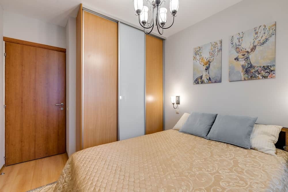 Simply Comfort — просторная квартира в 10 минутах от метро: фото 2
