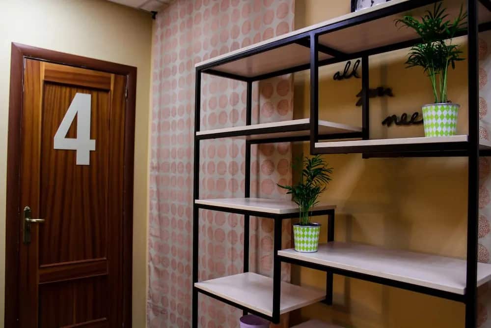Landmark Guest House - Hostel: главное фото 1
