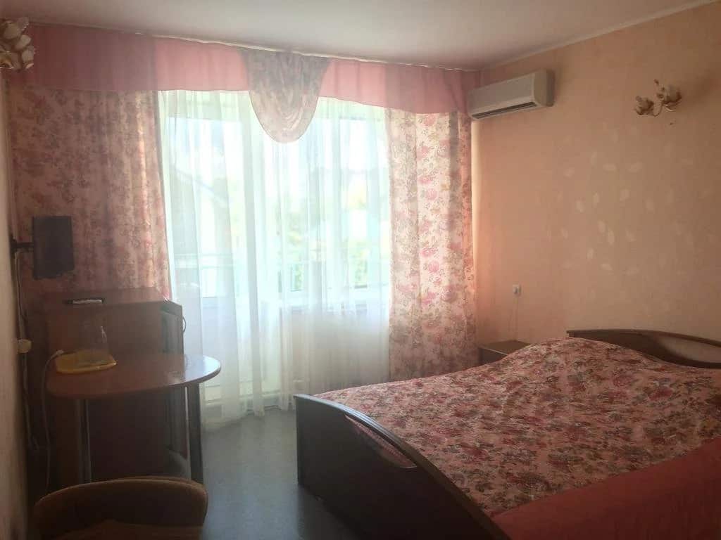 Guest House Zemlianichnaia Poliana: главное фото 1