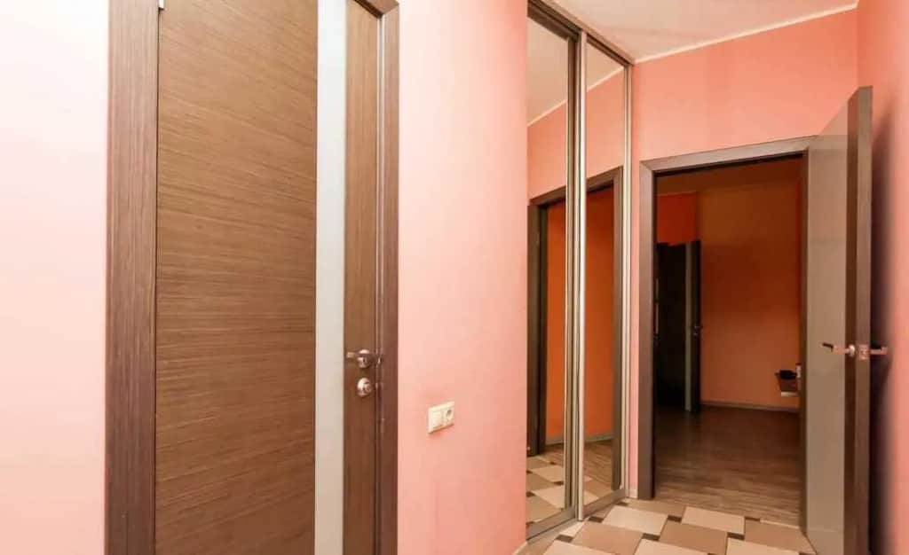 Диван и чемодан в Горском 11: фото 3