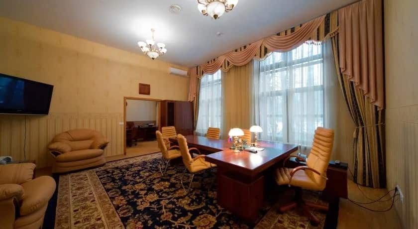 Le Ton na Prospekte Vernadskogo: главное фото 1