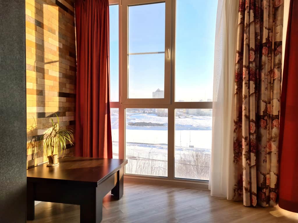 Квартира 3-к с панорамными окнами на залив от RentAp, 6 сп.мест: фото 3